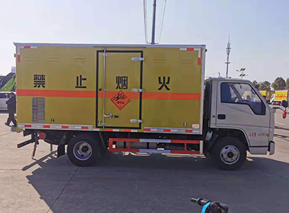 天宁爆破器材运输车技术升级与安全合规新趋势