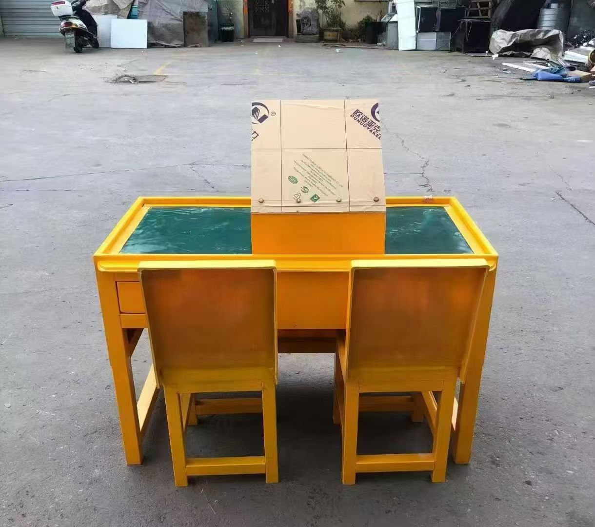 天宁防静电导通桌井下煤矿火工品发放桌：危险品流转的安全守护者